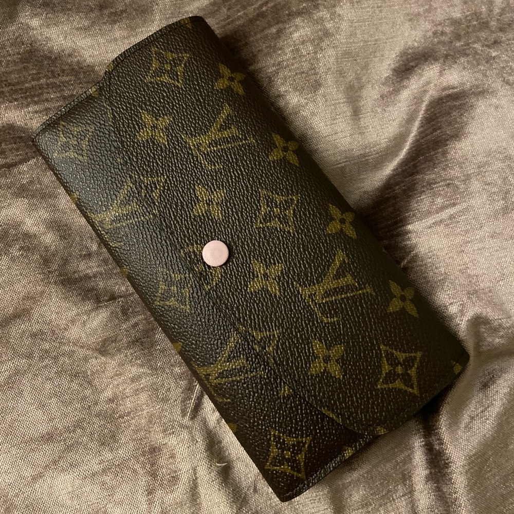Louis Vuitton Emilie Wallet